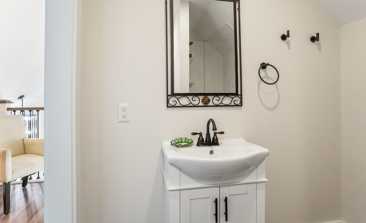 Two Full Beds + One Twin, with En-Suite Bath (walk in shower)