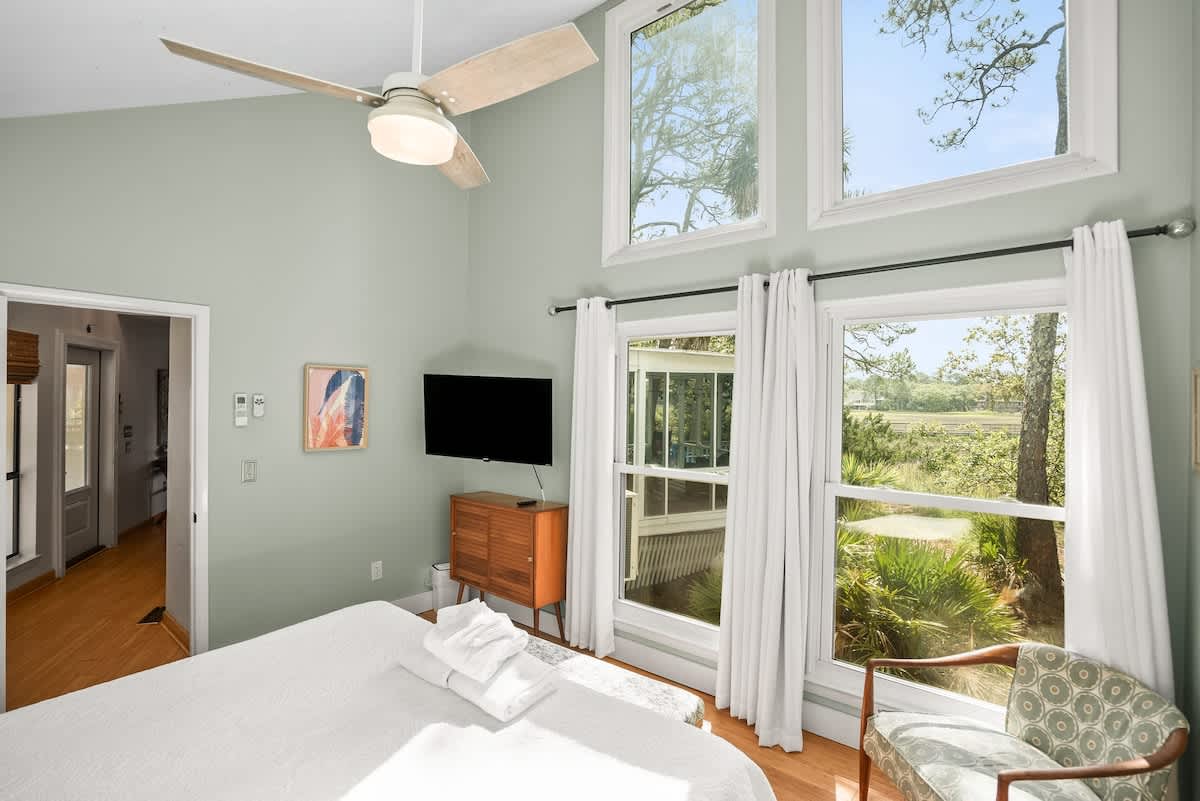 860 Sabal Court | Photo 3