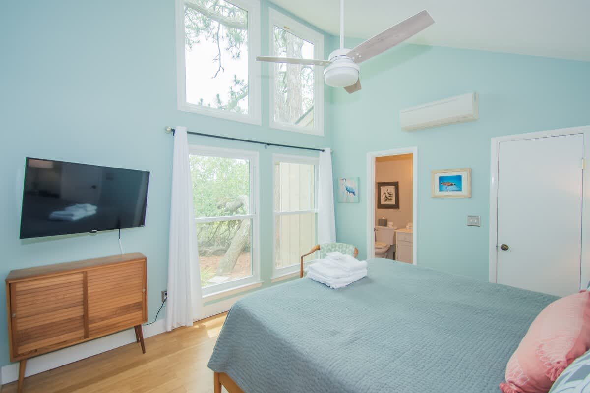 Master Bedroom with en suite Bath