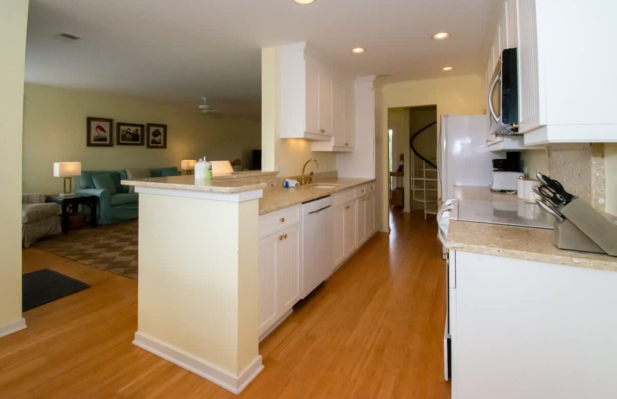 112 Capt John Fripp Villa | Photo 2