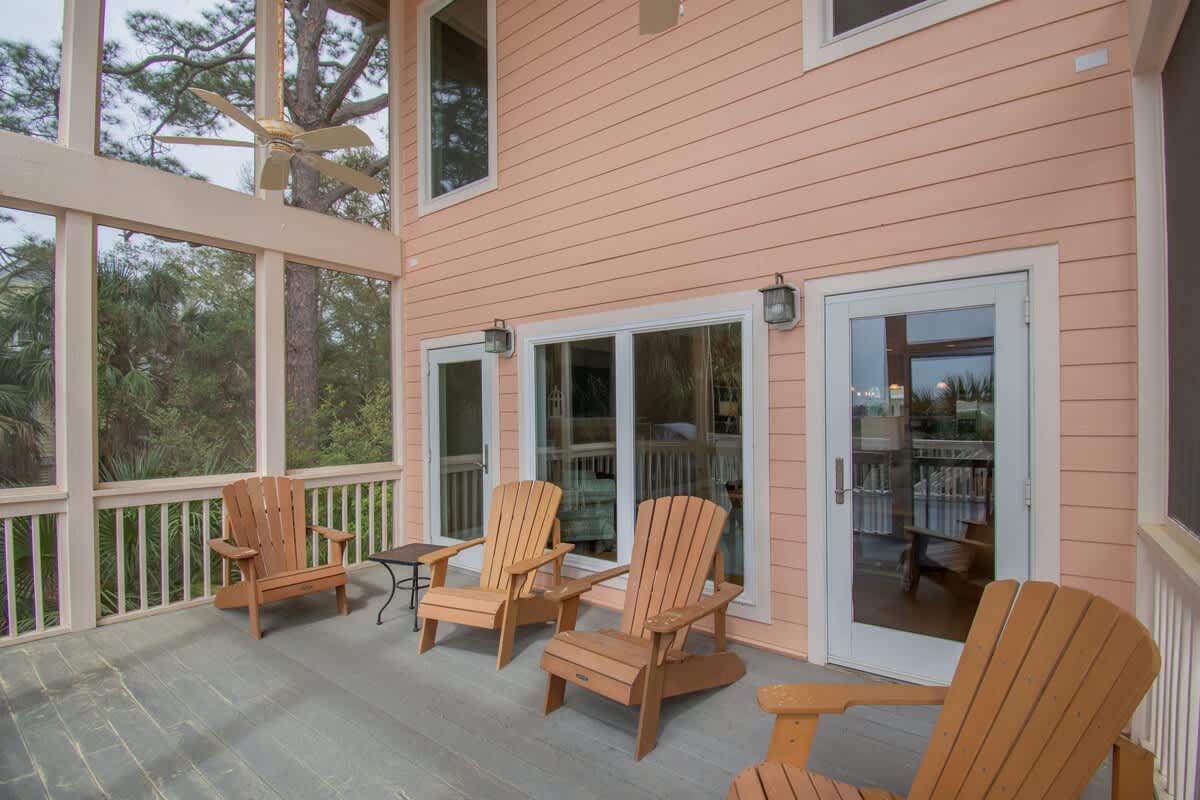 Screened in Porch 