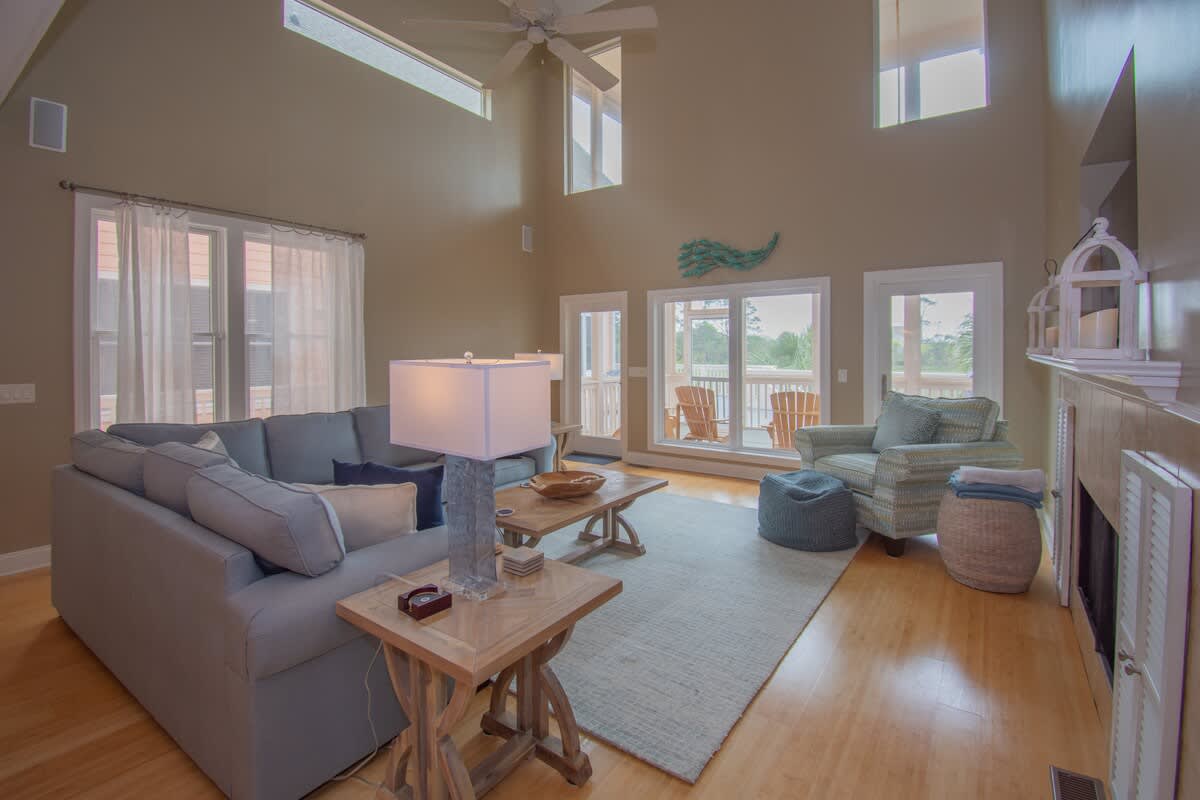 Living Room with Screened in Porch 
