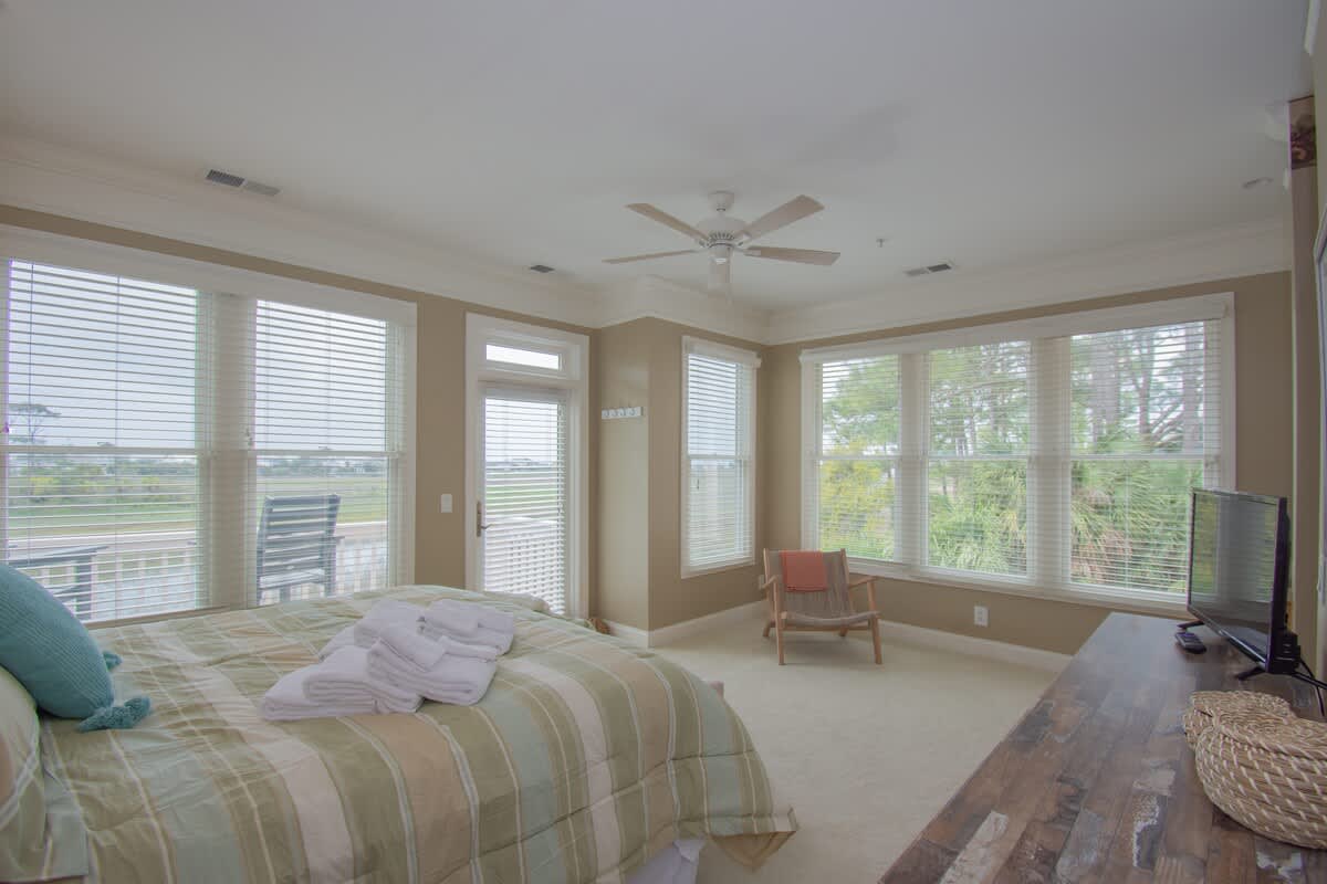 Primary Bedroom with En-Suite and Balcony 