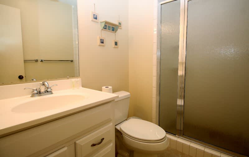 1st Floor Bathroom