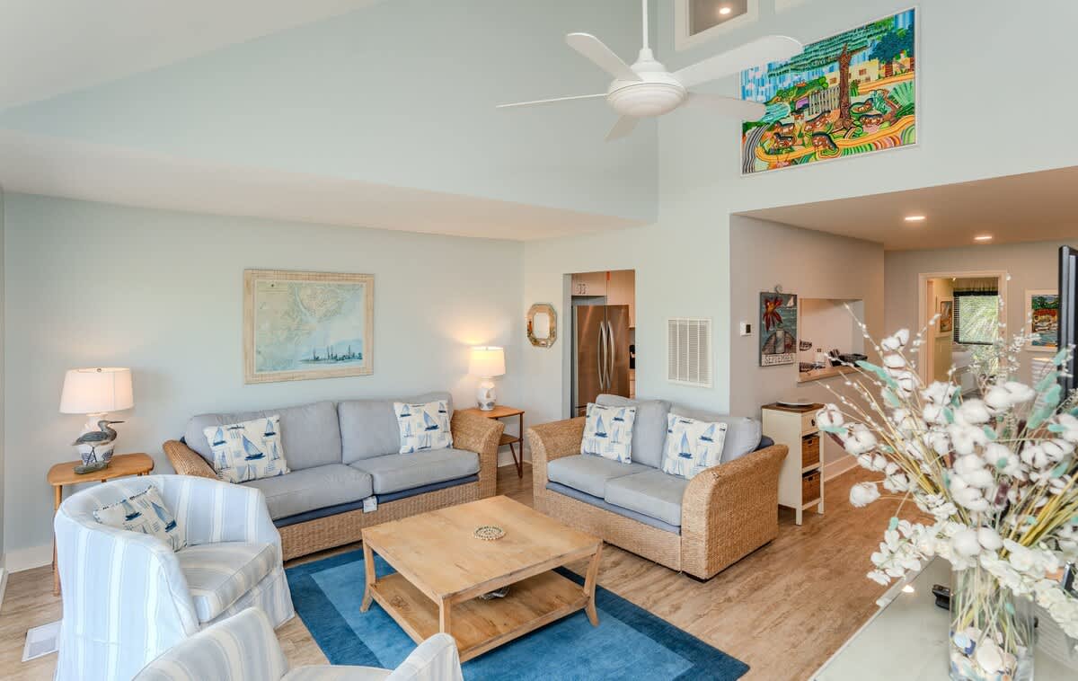230 Tennis Villa | Photo 8