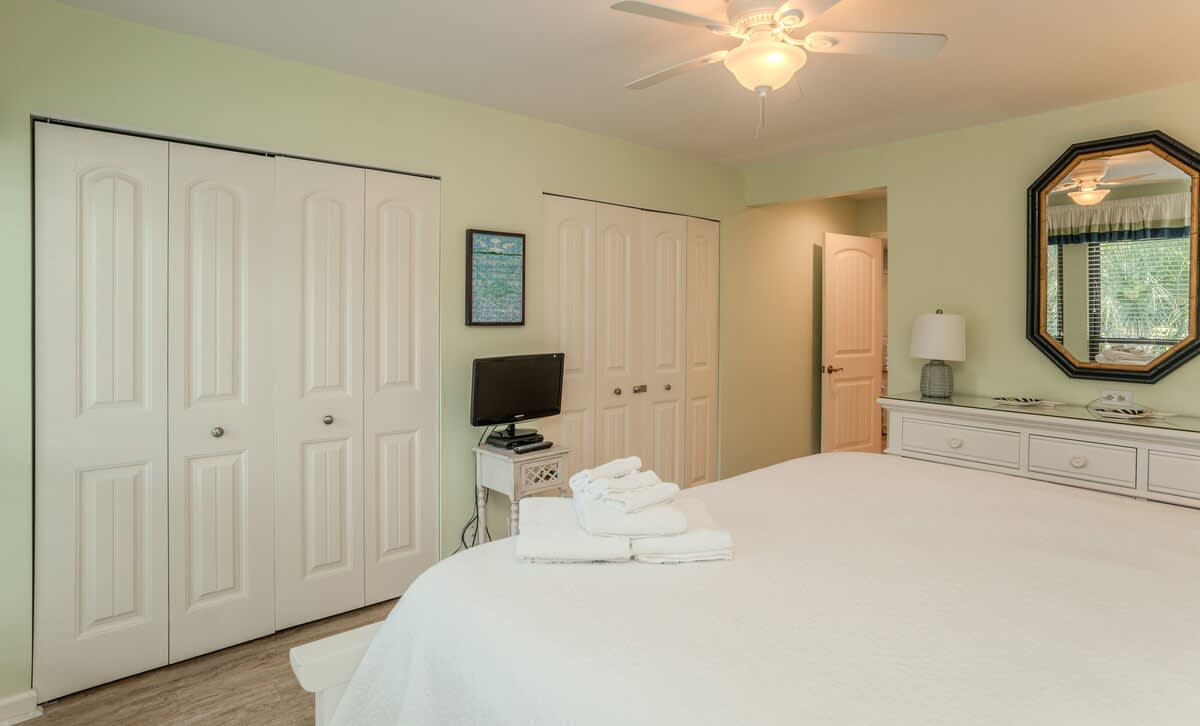 230 Tennis Villa | Photo 17