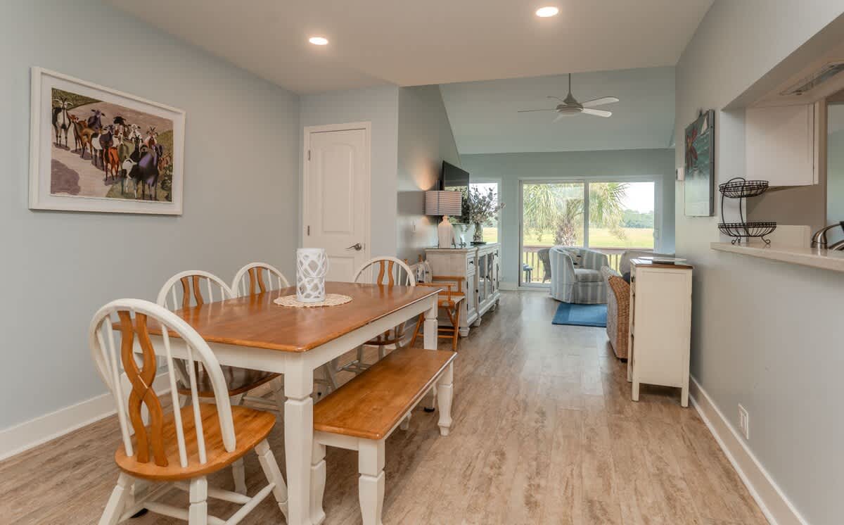 230 Tennis Villa | Photo 10