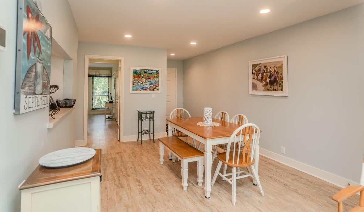 230 Tennis Villa | Photo 12