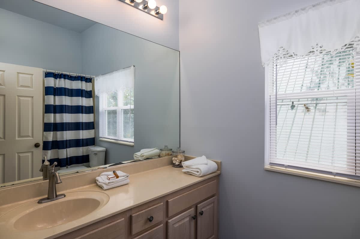 Primary En Suite Bathroom