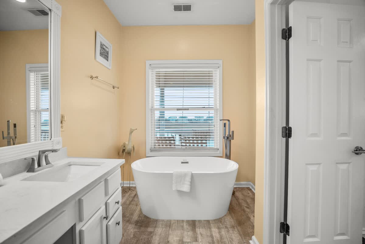 Primary En-Suite