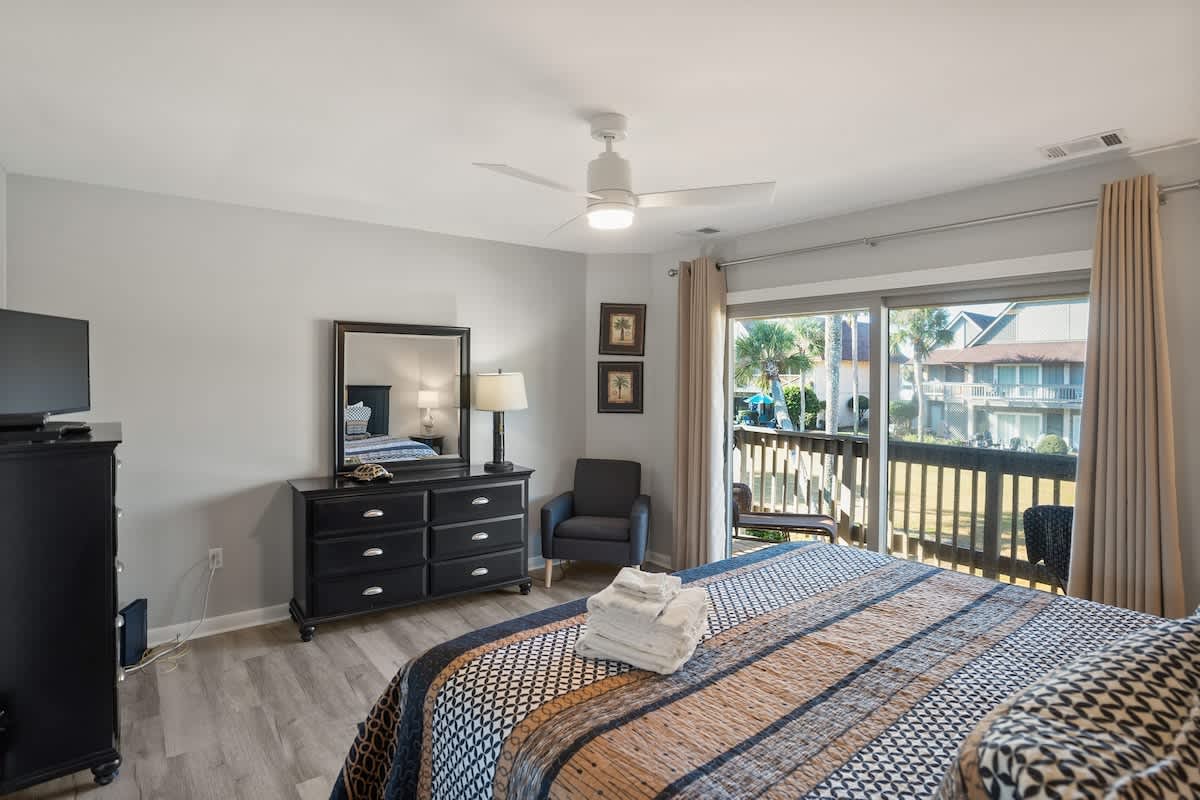 327 Capt John Fripp Villa | Photo 18