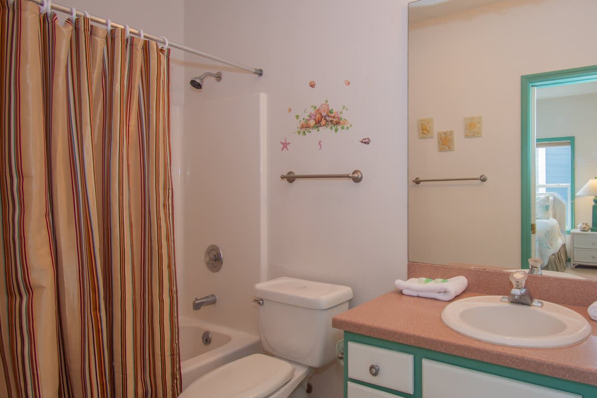 Second floor bedroom with en suite bathroom