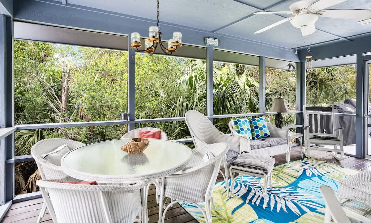 Screened Porch off Kitchen