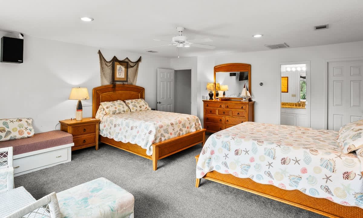 2nd Level Guest Bedroom with 2 Queen Beds and Full En Suite Bath
