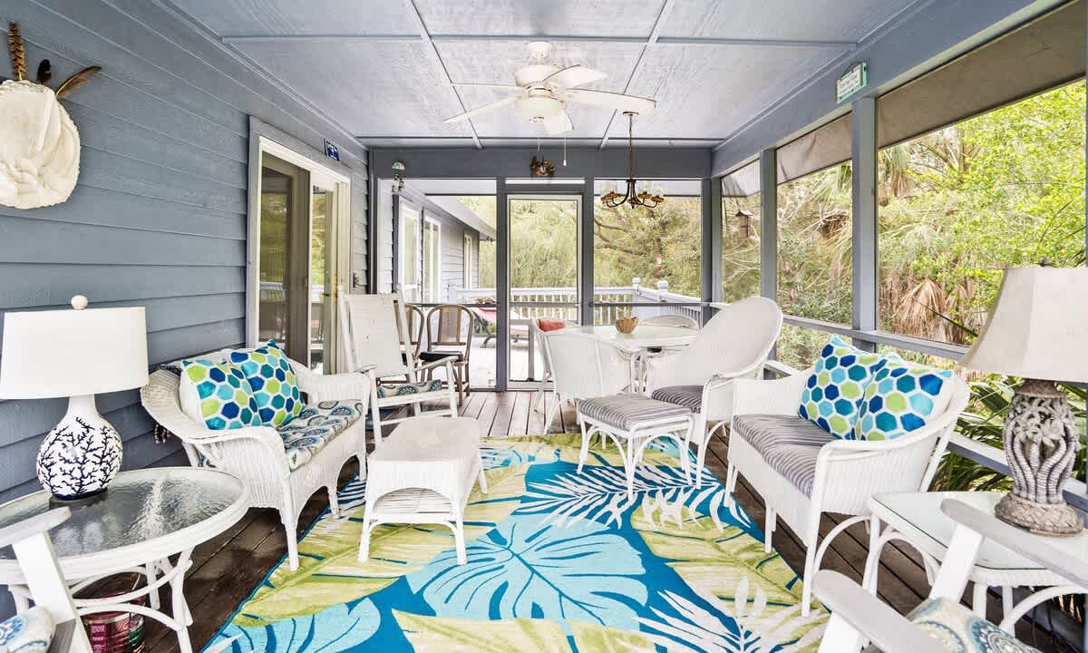 Screened Porch off Kitchen