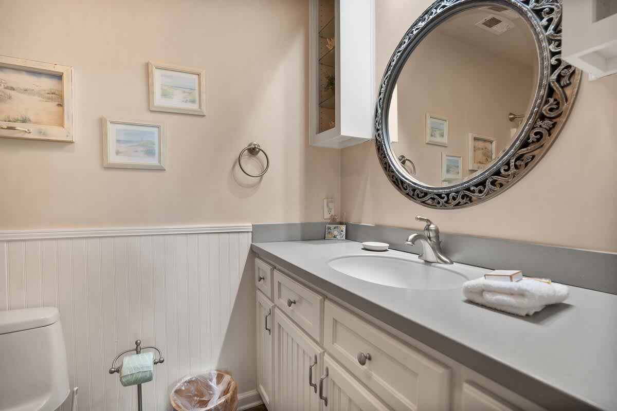 Upstairs Hall Bathroom with Shower-Tub Combo