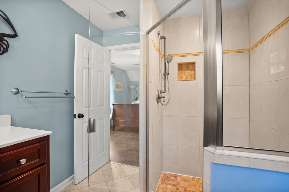 En-Suite Bathroom with Walk-In Shower
