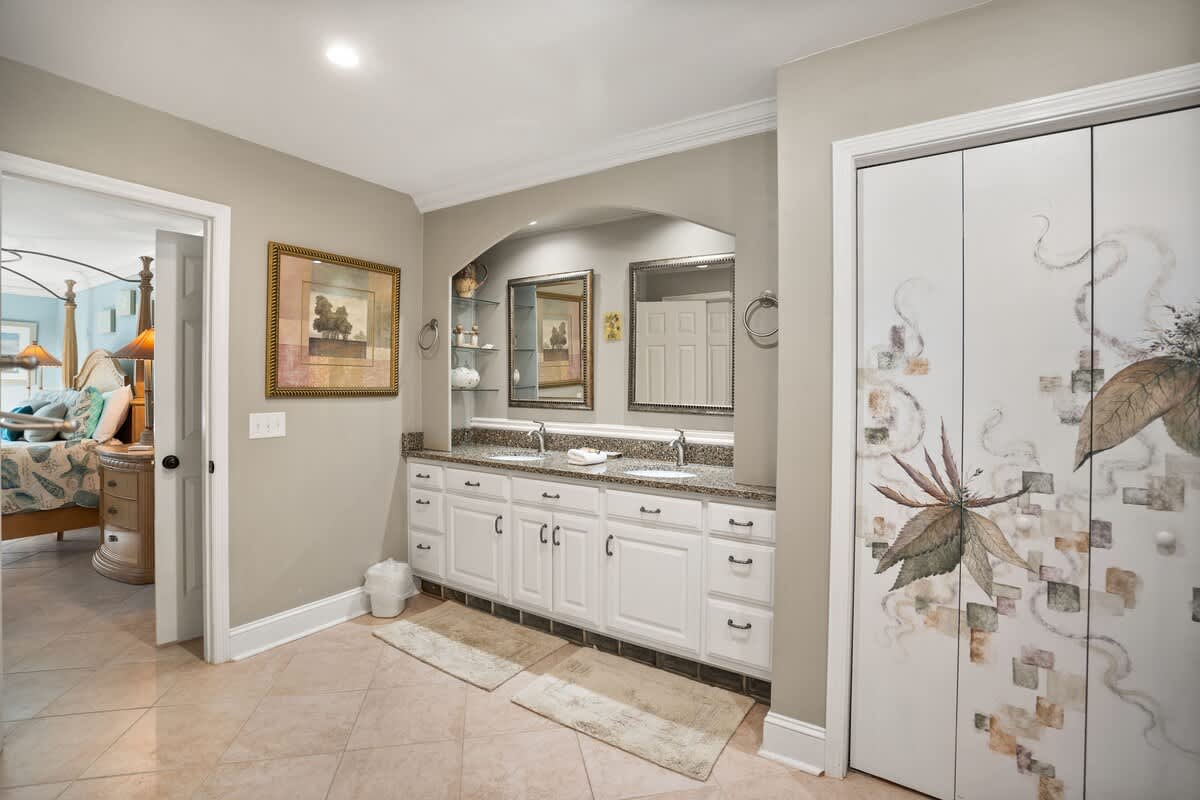 En-Suite Bathroom Complete with a Walk-In Shower, Soaking Tub