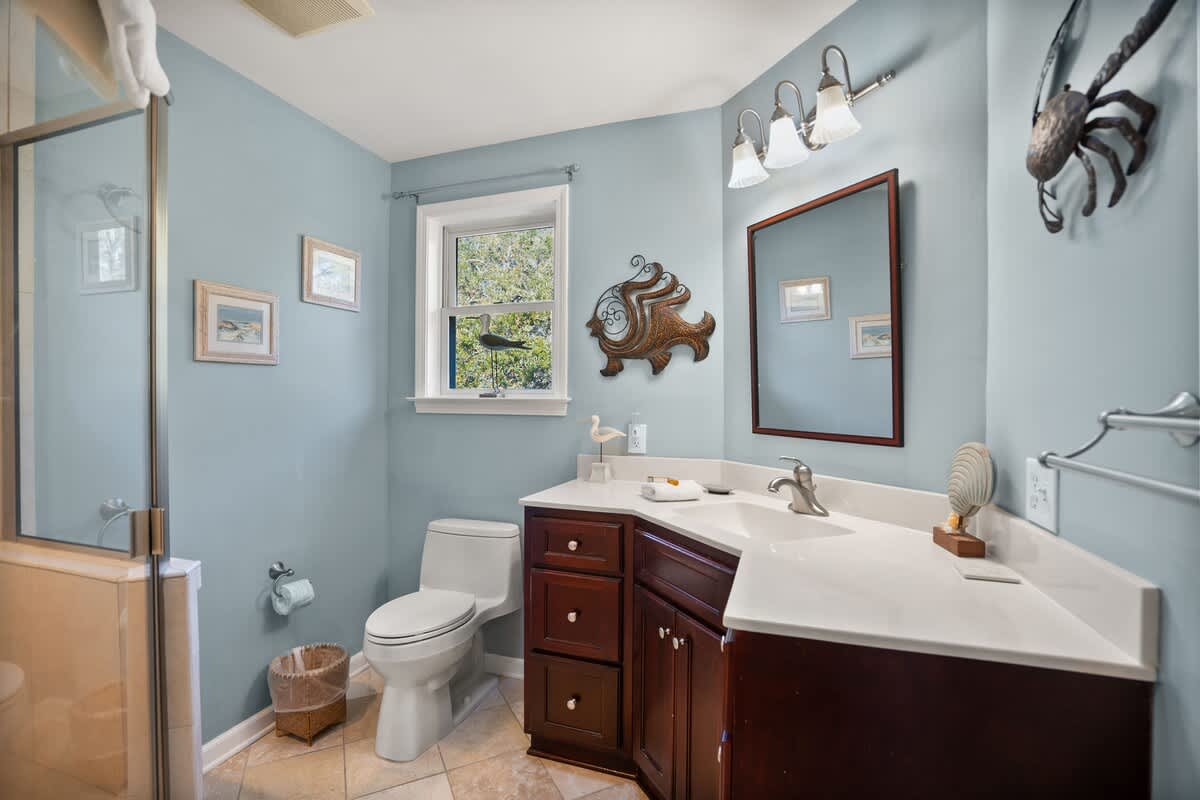 En-Suite Bathroom with Walk-In Shower