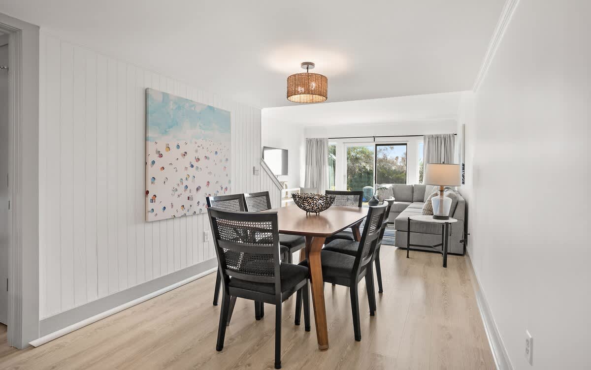 401 Captain John Fripp Villa | Photo 3