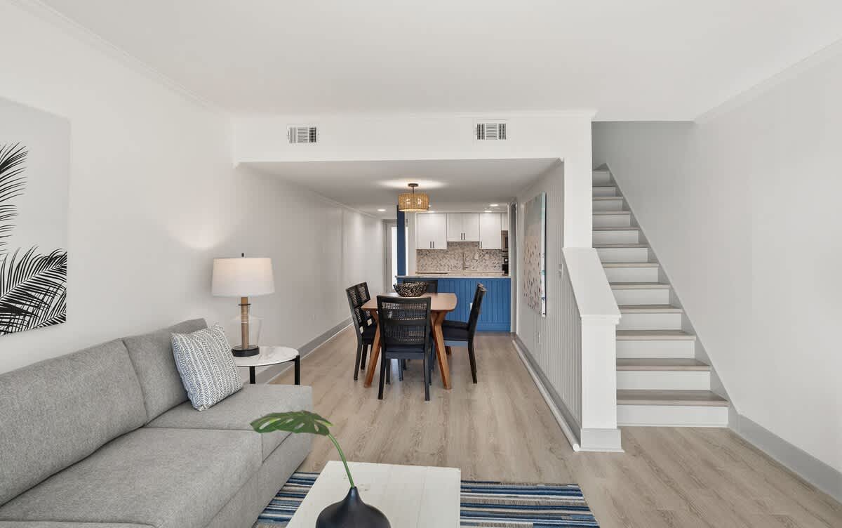 401 Captain John Fripp Villa | Photo 4