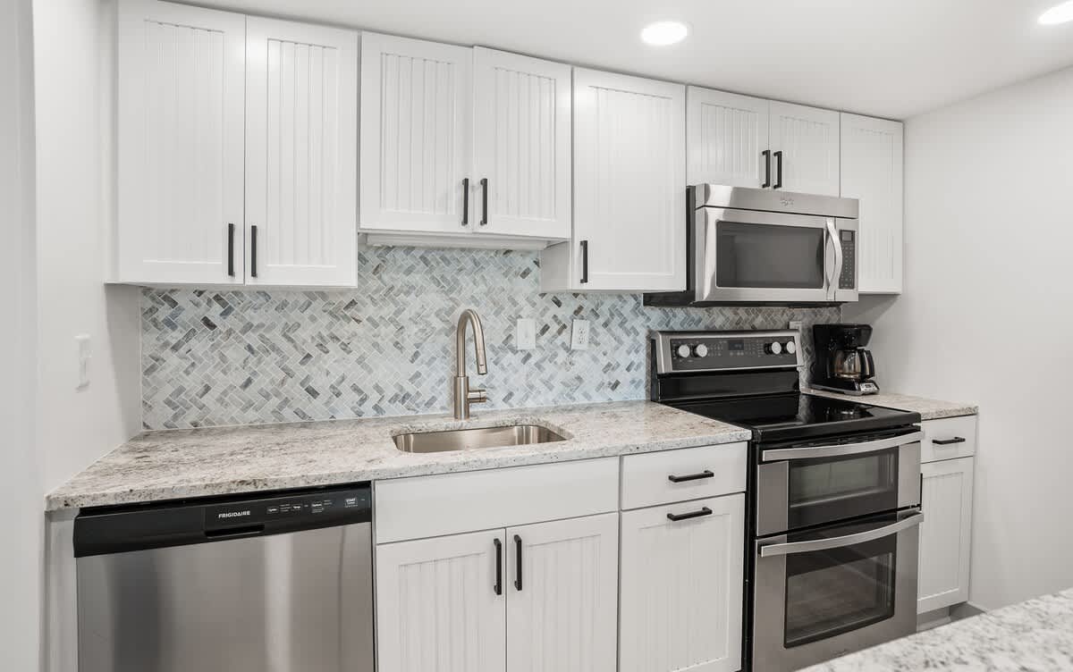 401 Captain John Fripp Villa | Photo 8