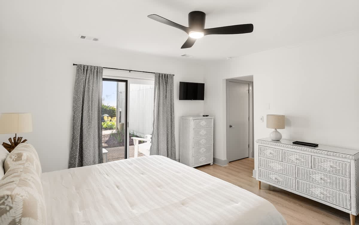 401 Captain John Fripp Villa | Photo 11