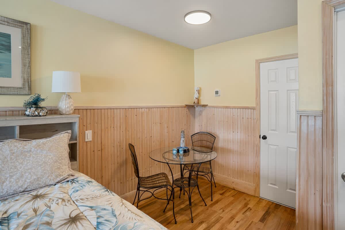 515 Sunsuite | Photo 6