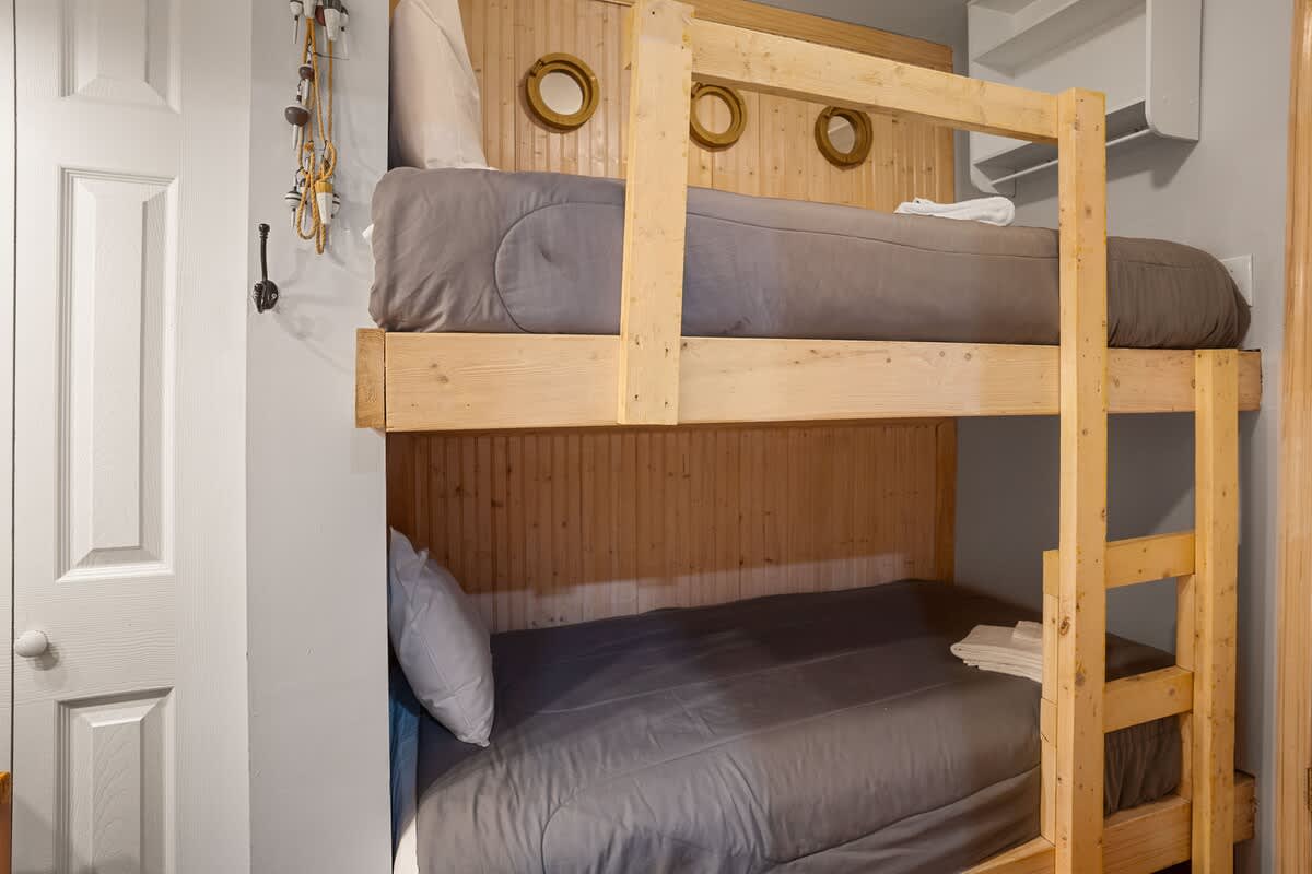 515 Sunsuite | Photo 8