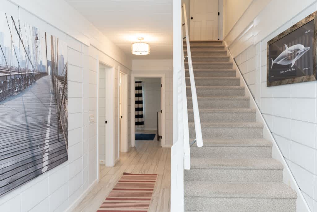 Staircase to Ground Level Bedrrooms