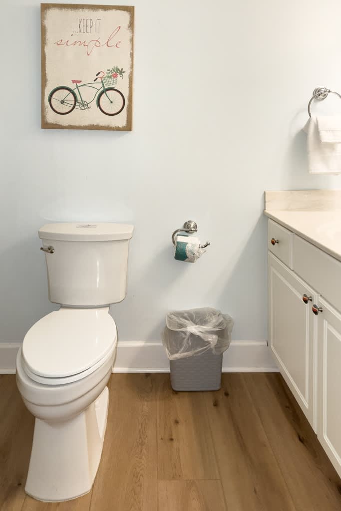 Full En Suite Bathroom for Guest Bedroom 1