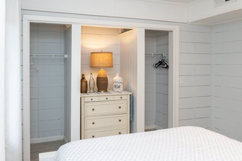 Guest Bedroom 4 with Queen Bed