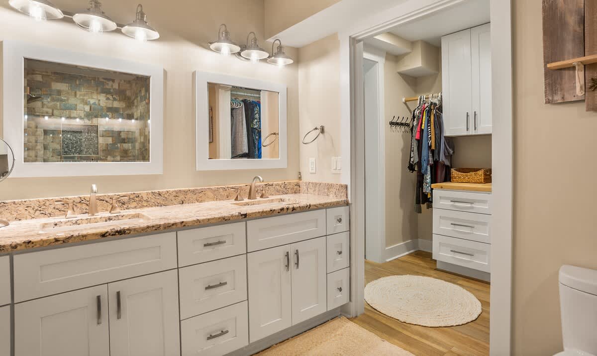 Primary Bedroom with en suite bathroom