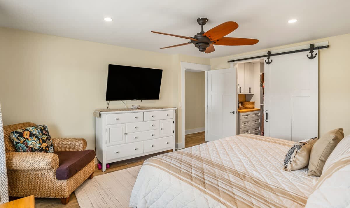 Primary Bedroom with en suite bathroom