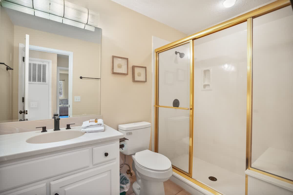 First floor hallway full bathroom