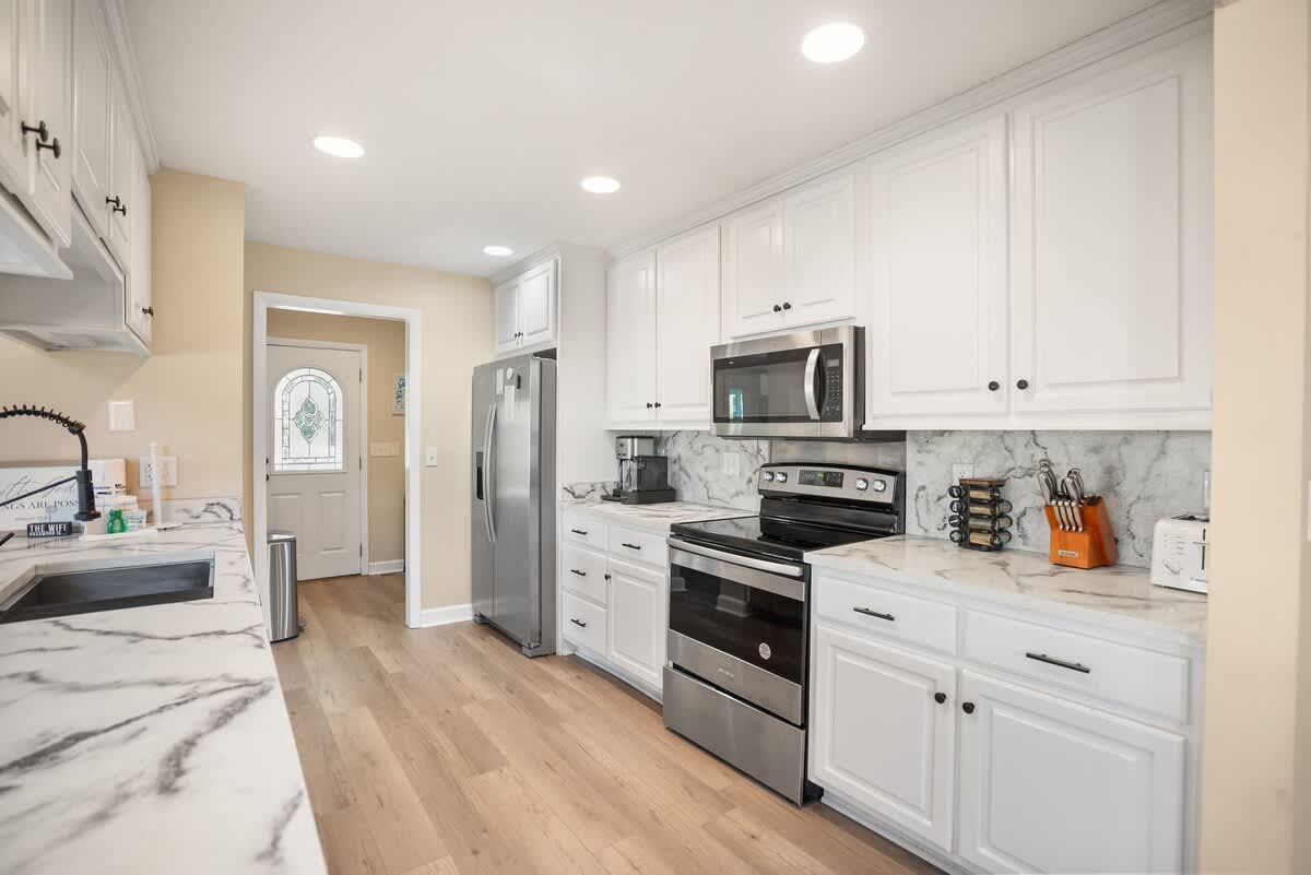 Open concept kitchen area with seating