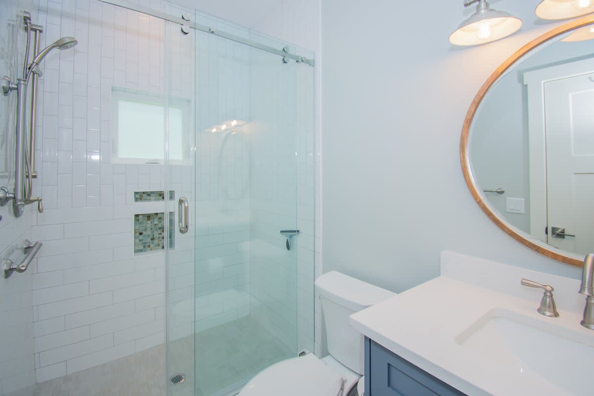 Guest Bedroom on First Floor with En-Suite and Balcony 