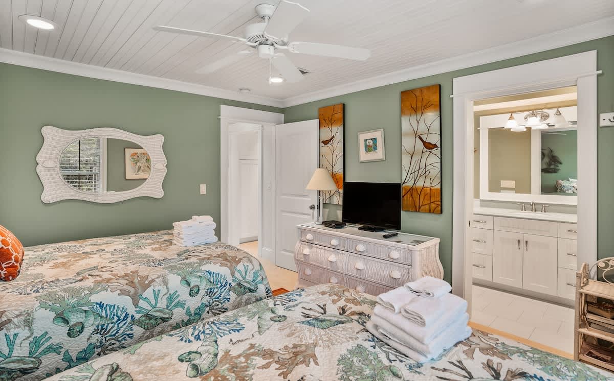 111 Capt John Fripp Villa | Photo 16