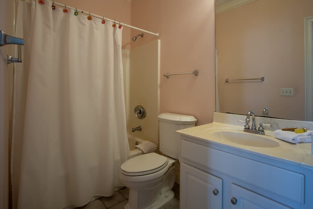 En suite bath for first floor King bedroom