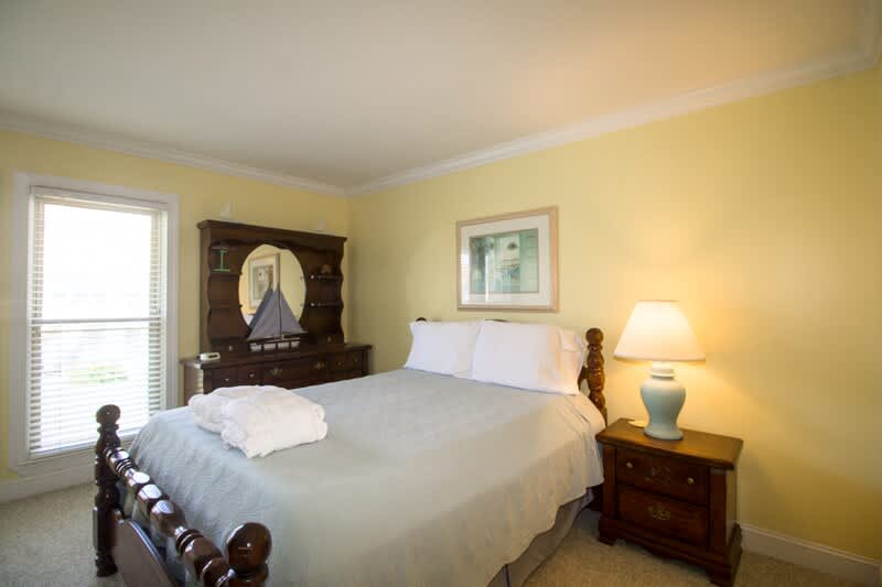 1st Level Primary Bedroom with King Bed and Full En Suite Bathroom