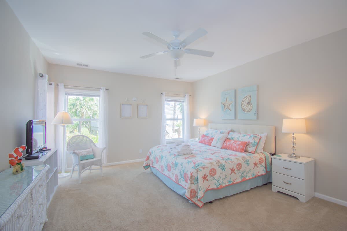 1st Floor Guest Bedroom 