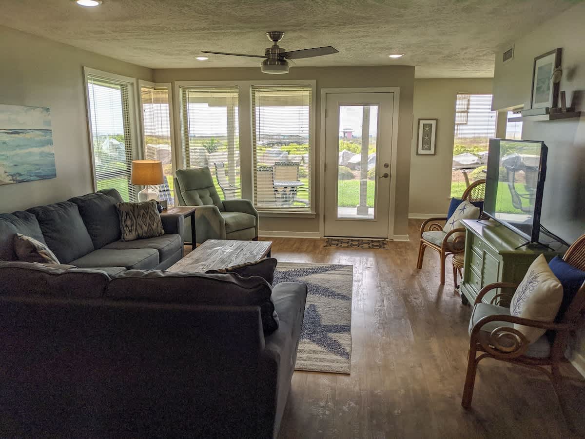 143 Capt John Fripp Villa The Lone Palm | Photo 11