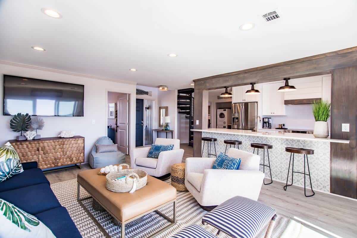 142 Capt John Fripp Villa | Photo 2