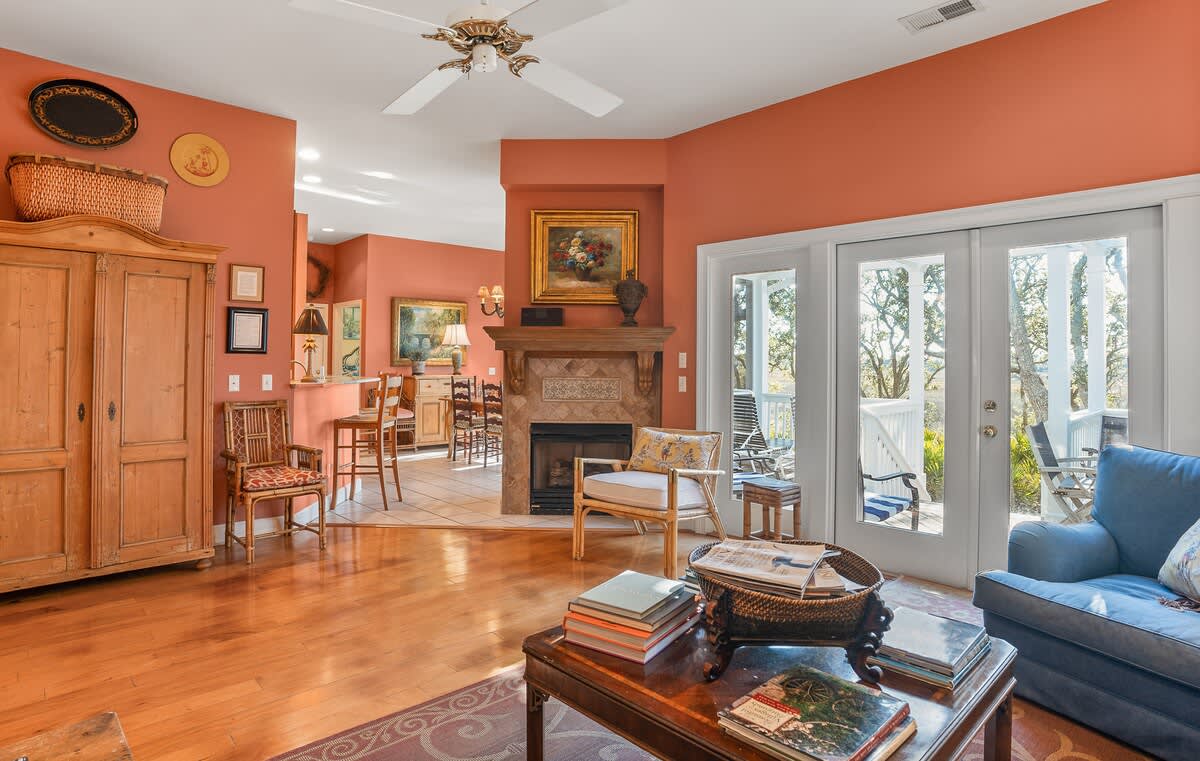 Living Room with Access to Back Deck 