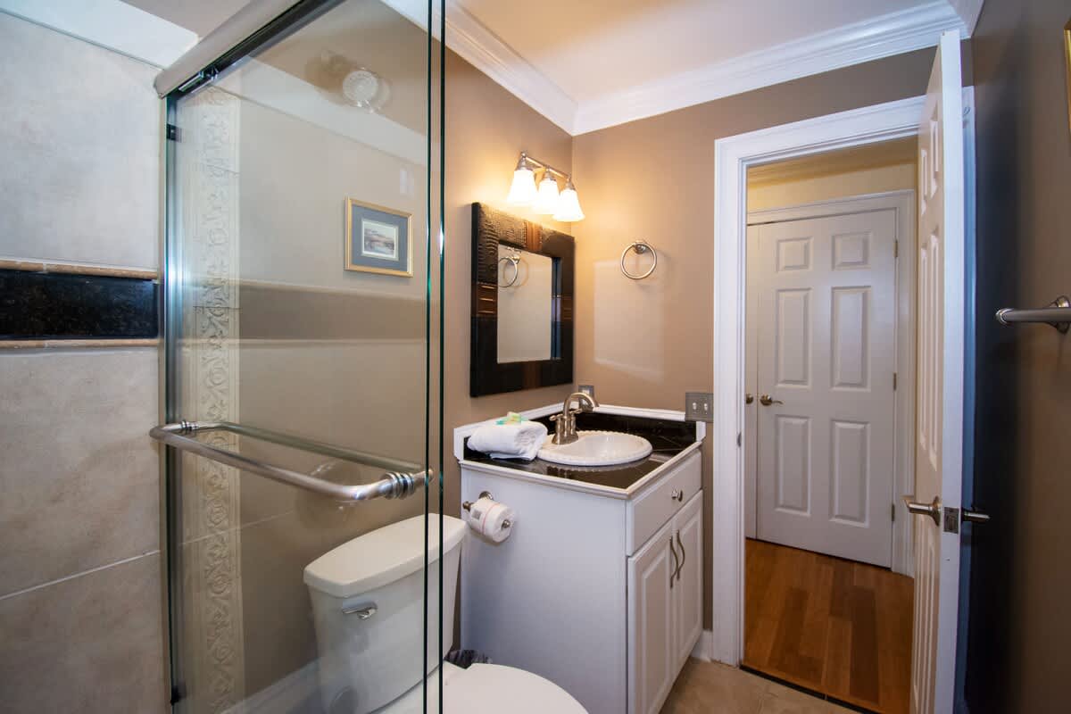 Hallway full bathroom