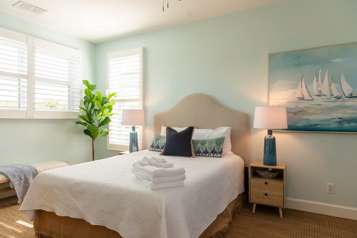 Guest Bedroom Upstairs