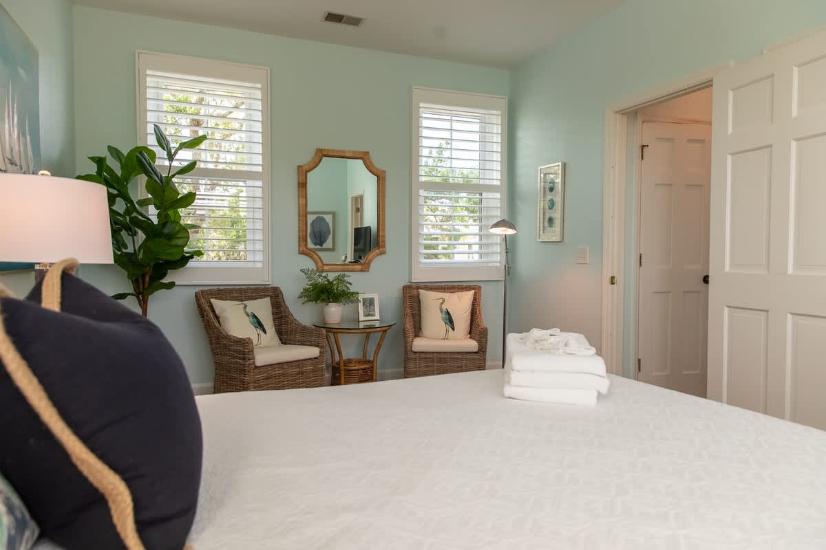 Guest Bedroom Upstairs