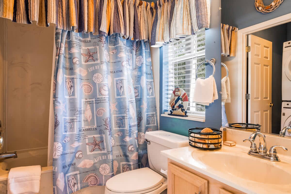 Guest En Suite Bathroom 2 with Laundry Room