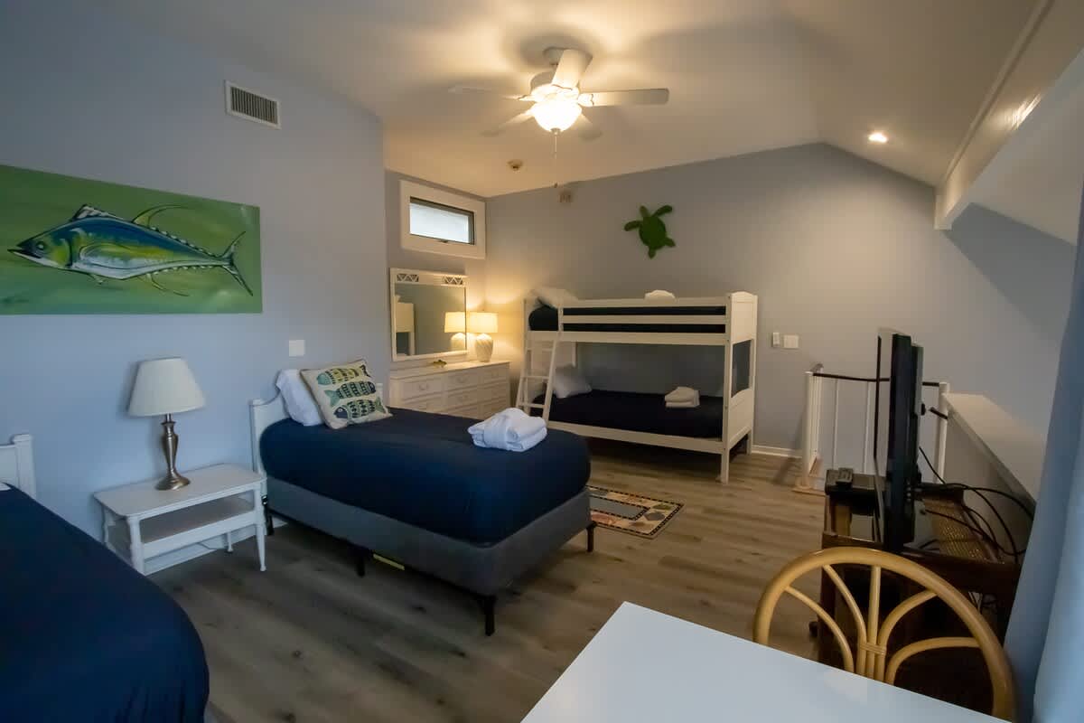 2nd Floor Bunk Room 