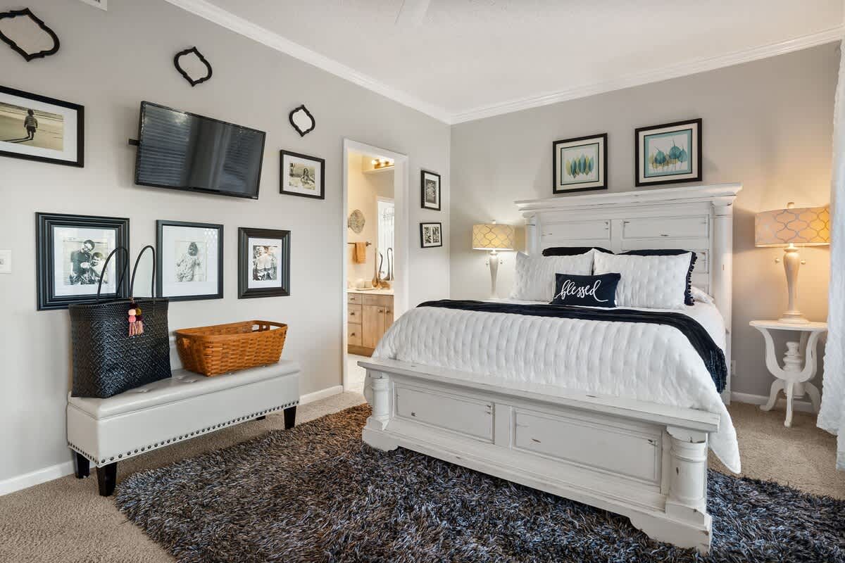 302 Ocean Point Drive | Photo 22